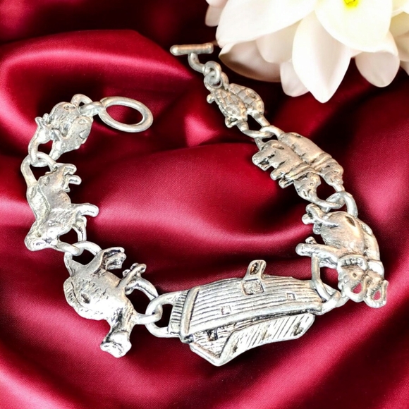 Jewelry - Silver Noah's Ark Charm Braceletw/Toggle Clasp
